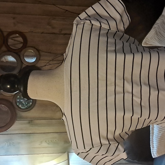 Adrienne Vittadini Black & White Striped Crew Neck Cropped Short Sleeve Top L - Picture 6 of 10